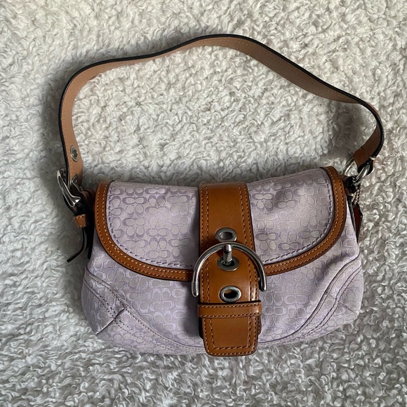 Coach Handbags - Vintage Coach Y2K Soho Buckle Purse - Pale Pink / Lavendar